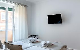 Cozy Avenida Guesthouse